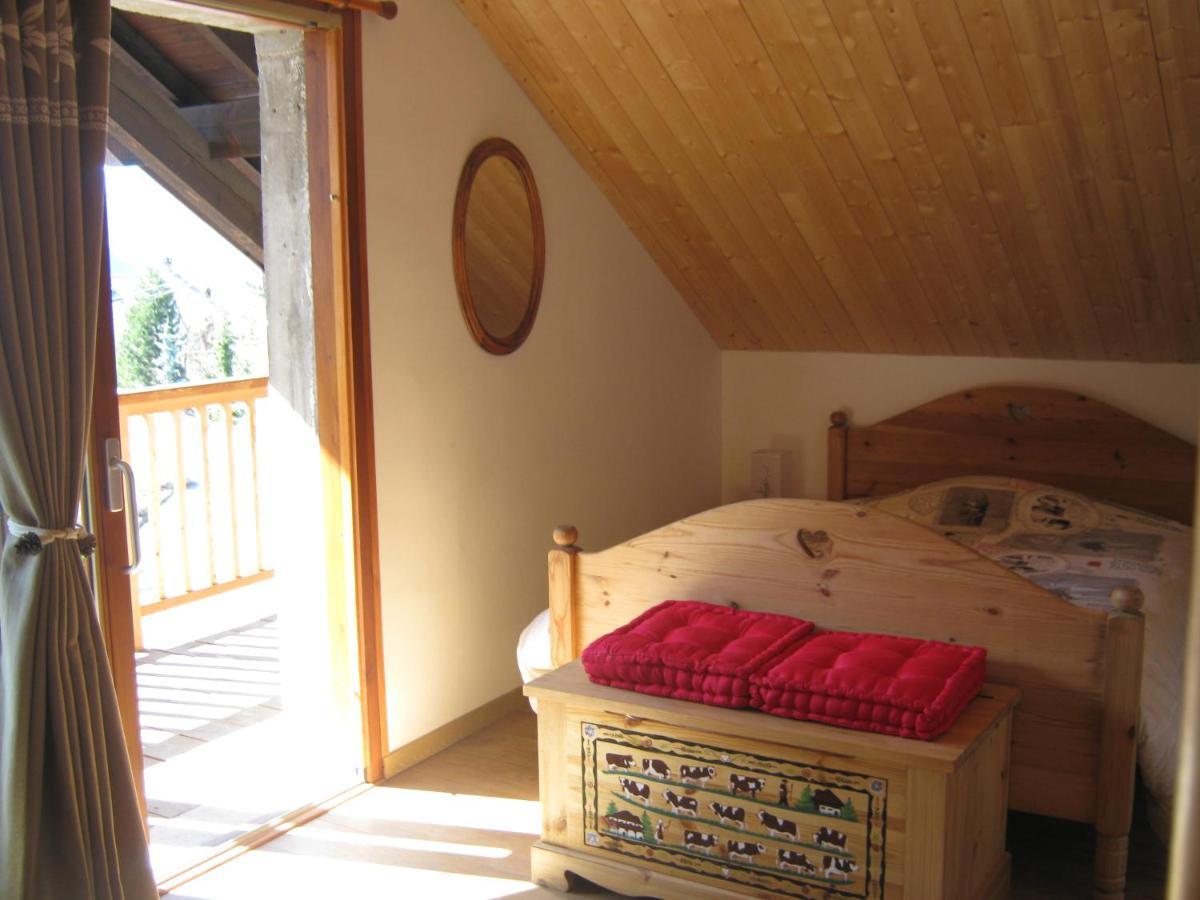 ブリアンソン Le Petit Randonneur Bed & Breakfast エクステリア 写真